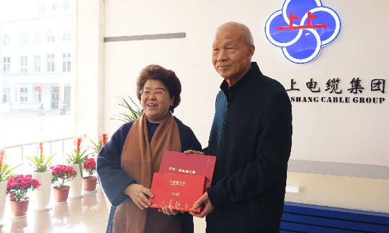 常州市人大常委会主任白云萍一行到访尊龙凯时电缆